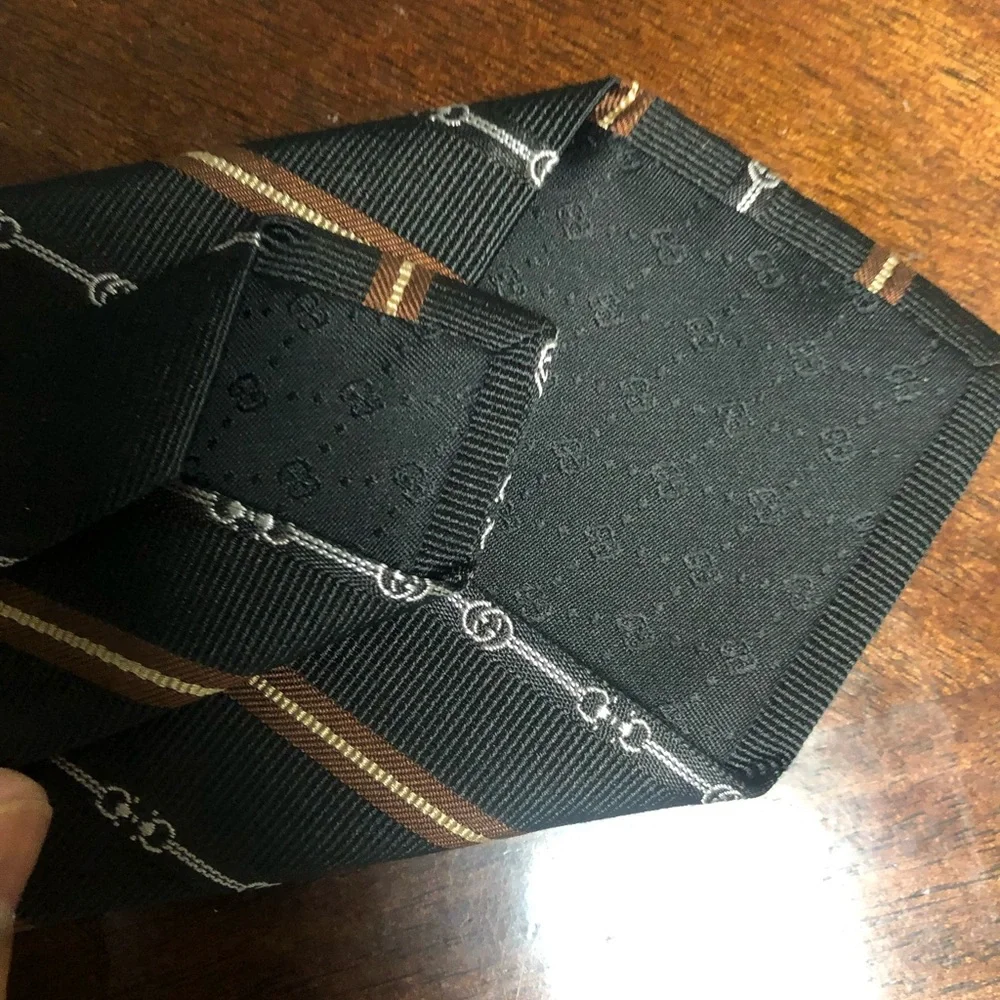 Authentic Gucci Horsebit tie